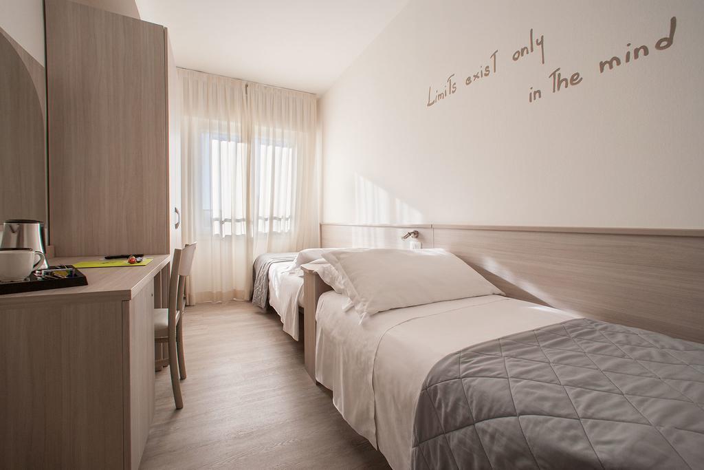 Hotel Anny Лидо-ди-Езоло Экстерьер фото